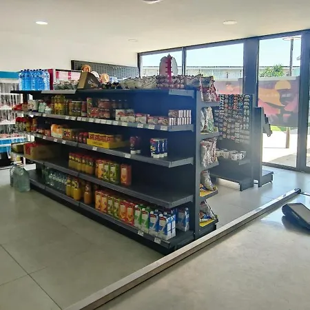 科姆塔特圣霍尔迪公寓式酒店 公寓式酒店
